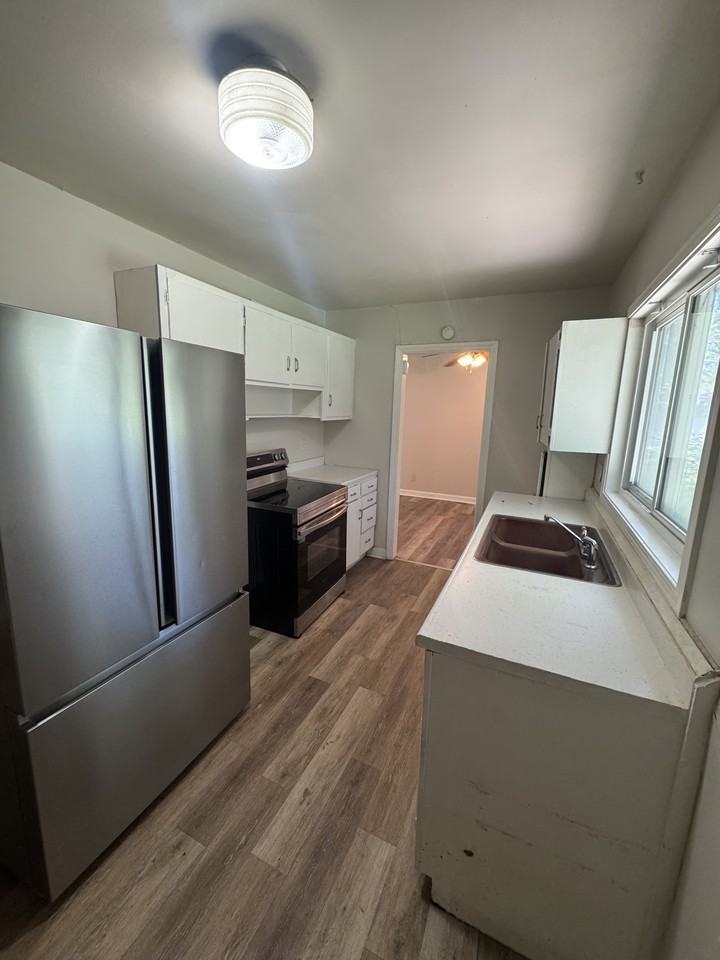 3604 Sw Kirklawn Ave #1 - Photo 4 of 9