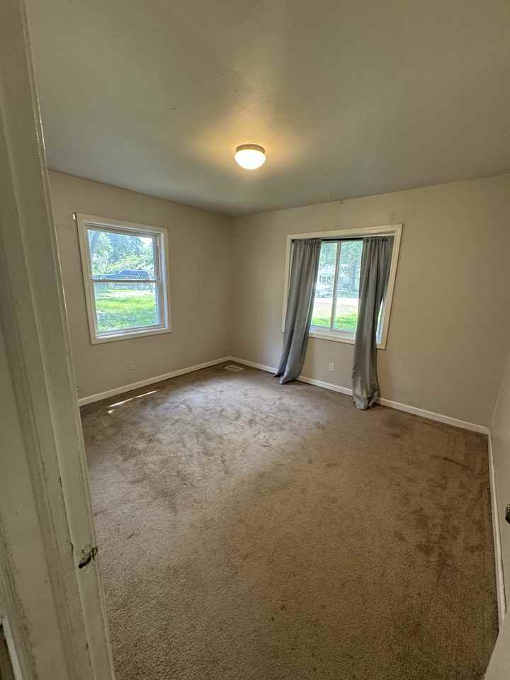3604 Sw Kirklawn Ave #1 - Photo 6 of 9