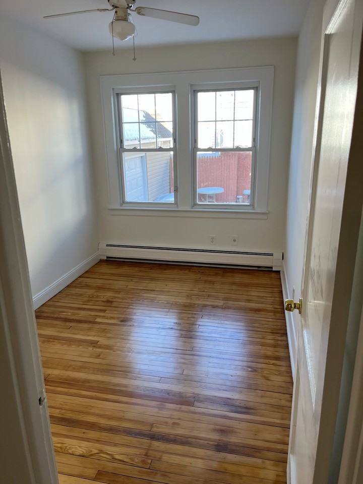 12 Abbott Pl #3 - Photo 6 of 9