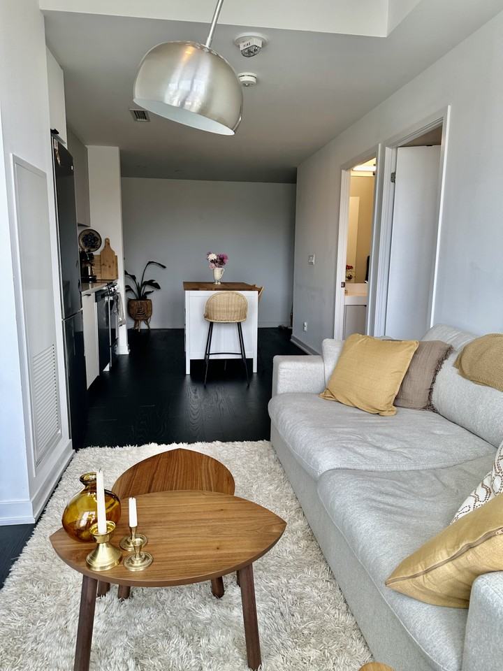 57 Brock Avenue #404 - Photo 3 of 11