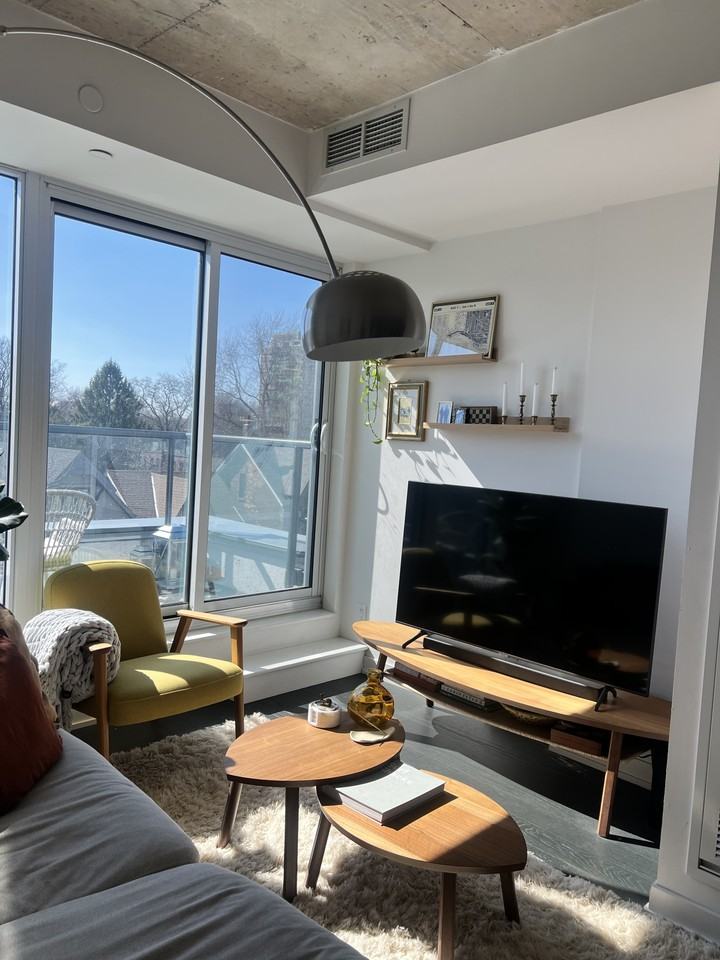 57 Brock Avenue #404 - Photo 7 of 11