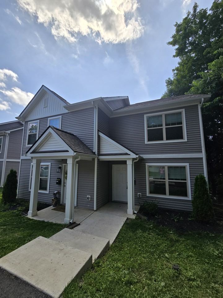 214 Laverne Dr #A - Photo 2 of 8
