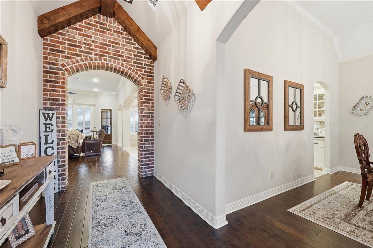 302 Spring Brook Ct #1 - Photo 4 of 27