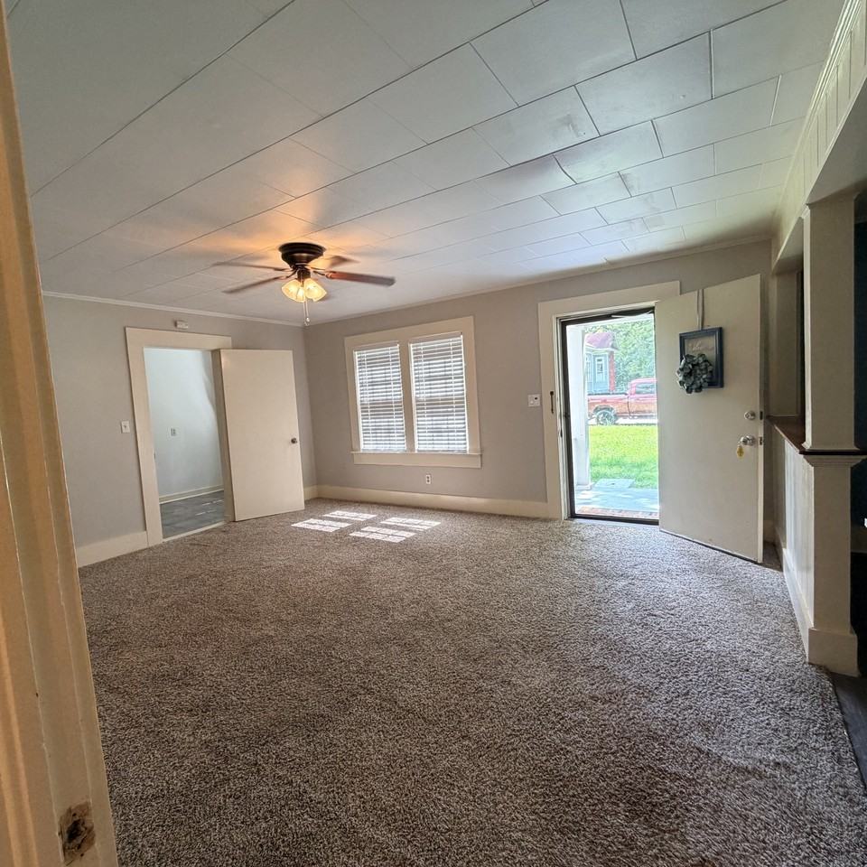 430 N Orange Ave #1 - Photo 2 of 18