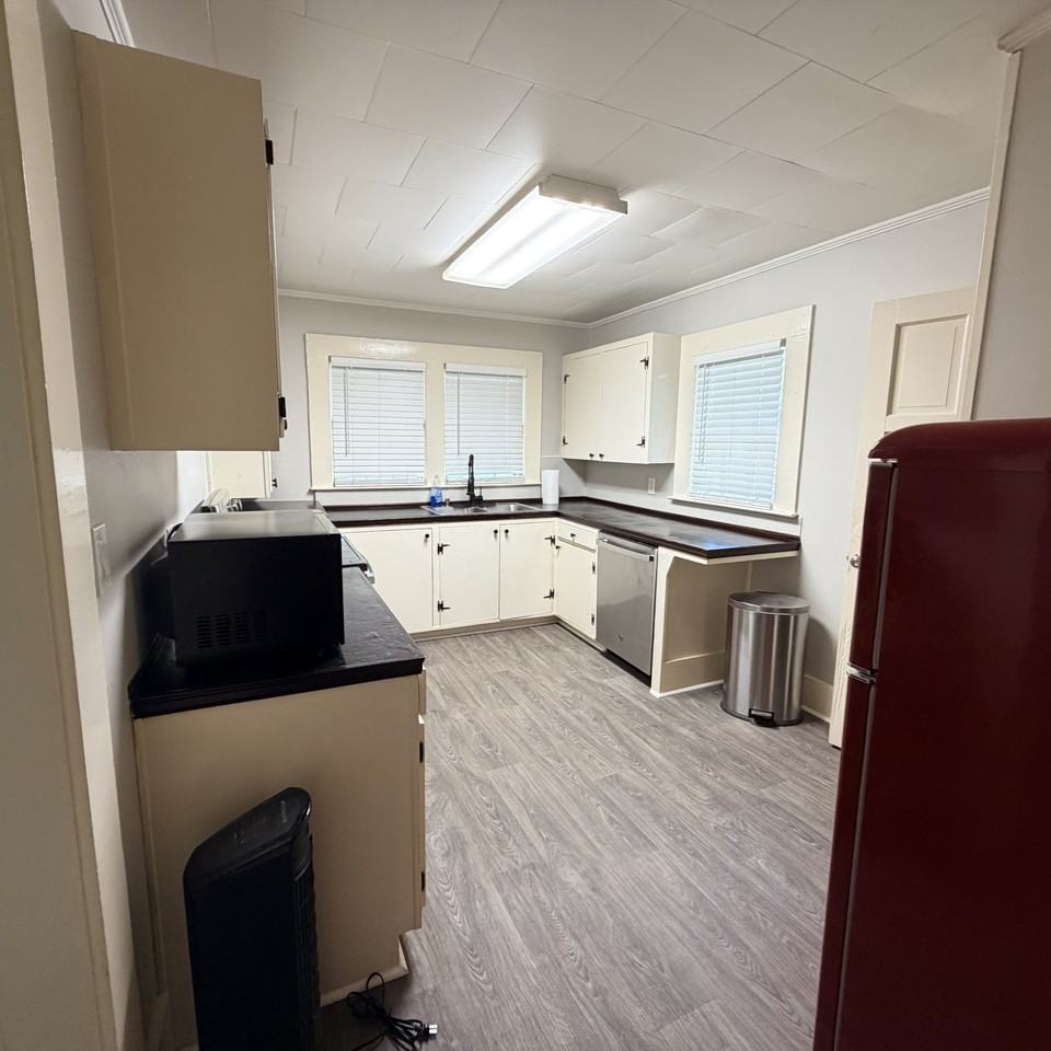 430 N Orange Ave #1 - Photo 5 of 18