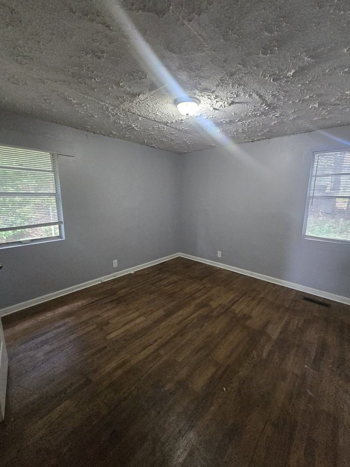 380 Astor St #1 - Photo 4 of 20