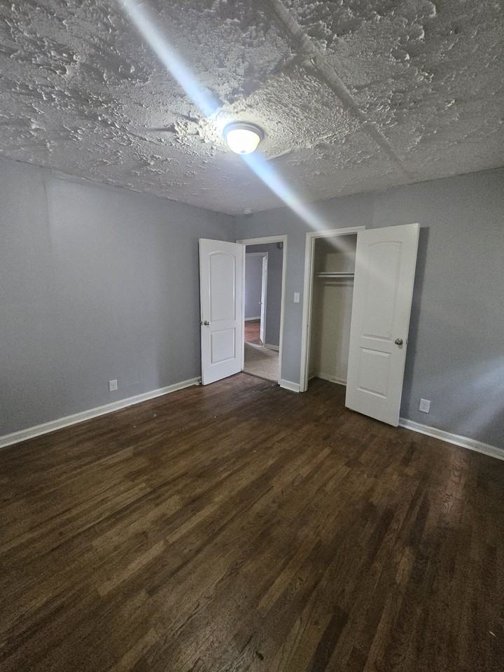 380 Astor St #1 - Photo 5 of 20