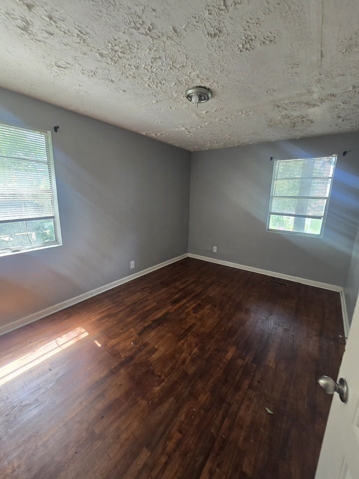 380 Astor St #1 - Photo 6 of 20
