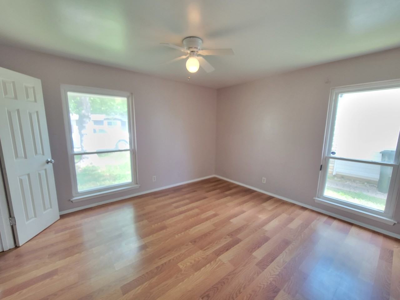 1060 Richmond Dr #1 - Photo 3 of 14