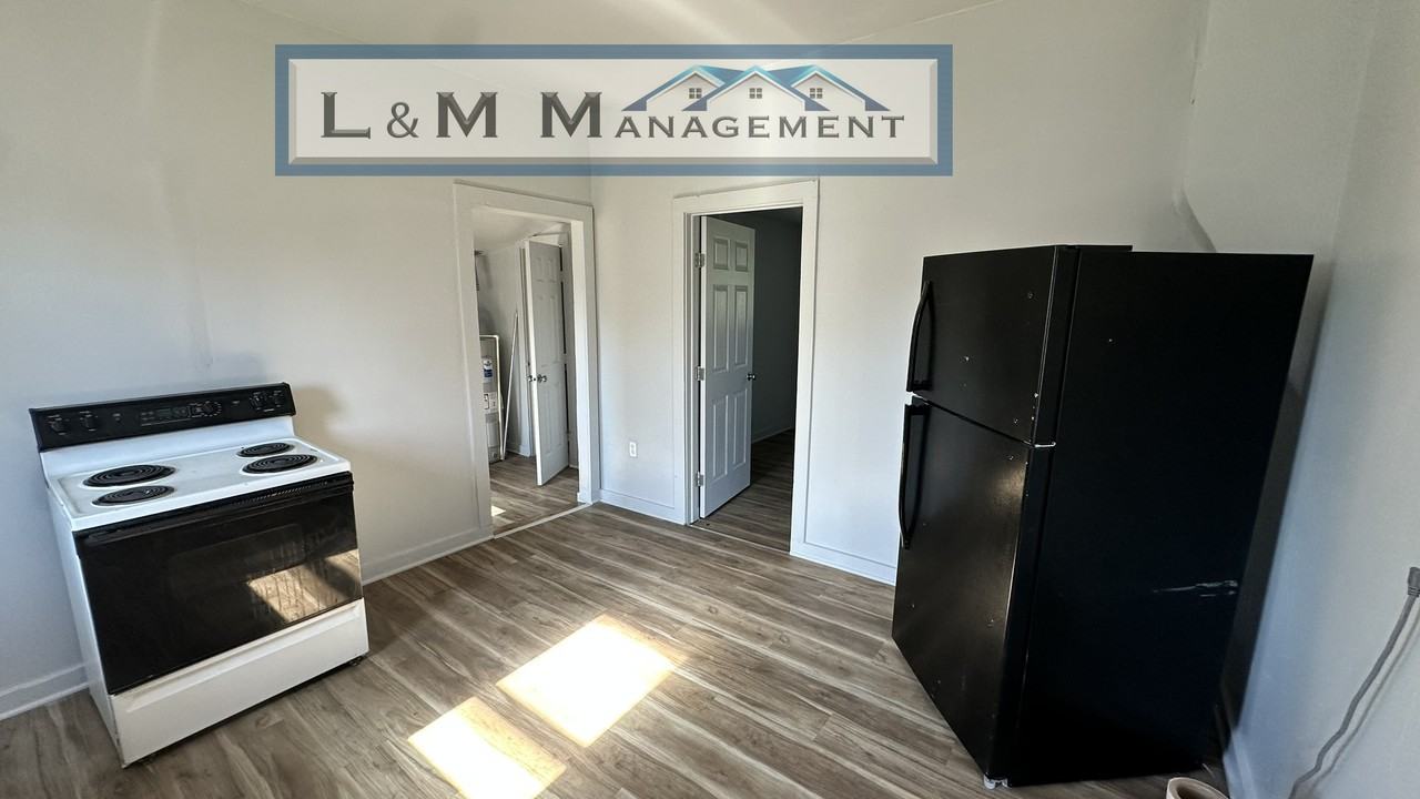 129 E Avenue E #1 - Photo 5 of 12