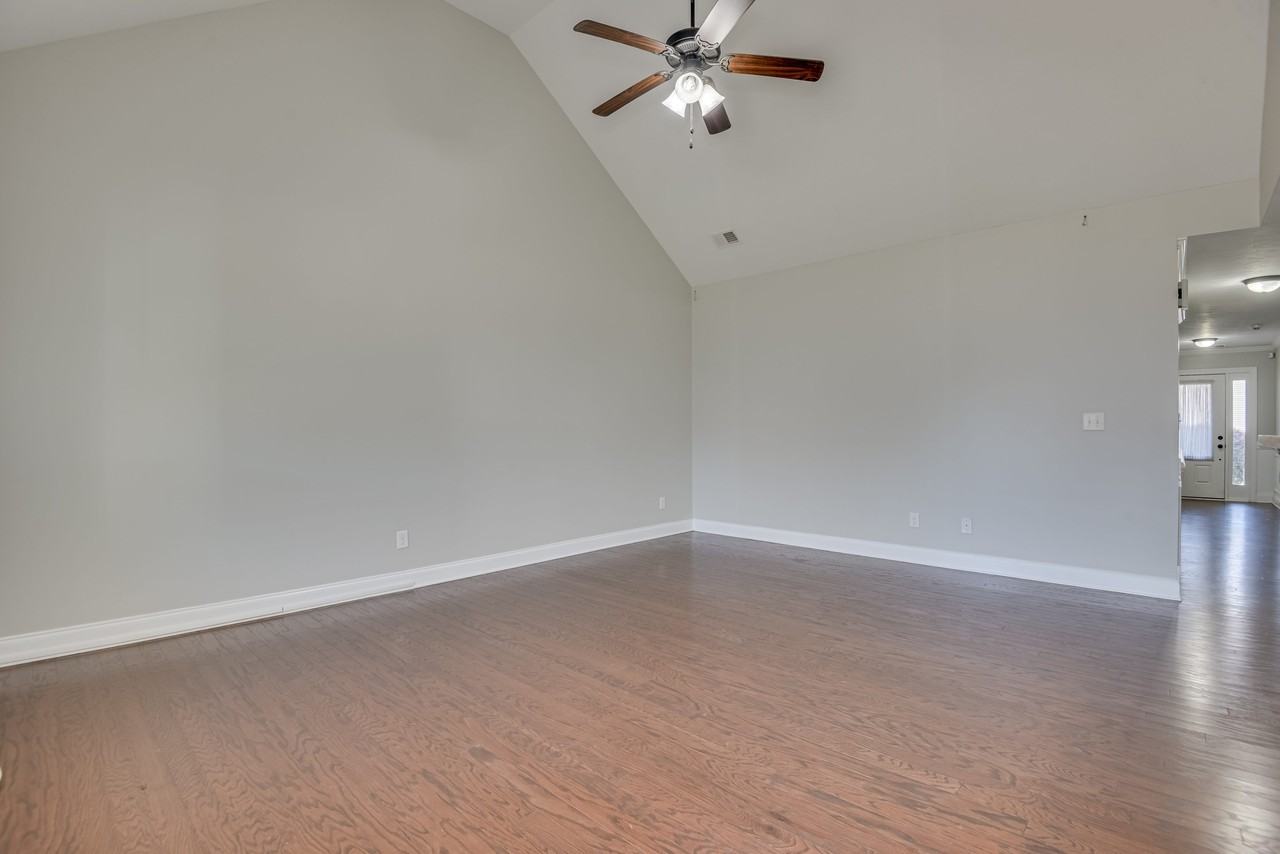 1721 Dunmore Ave #1 - Photo 7 of 35