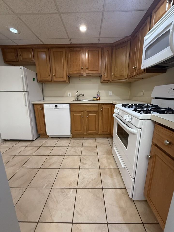33 Mccormick Ter #42 - Photo 3 of 17