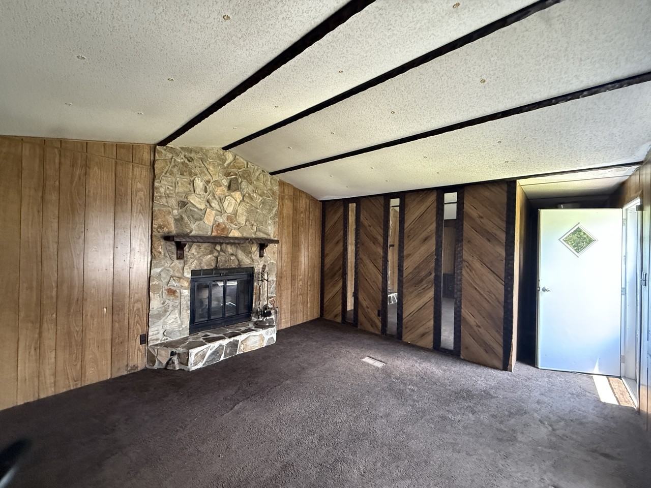 441 Willow Run Rd #1 - Photo 2 of 10