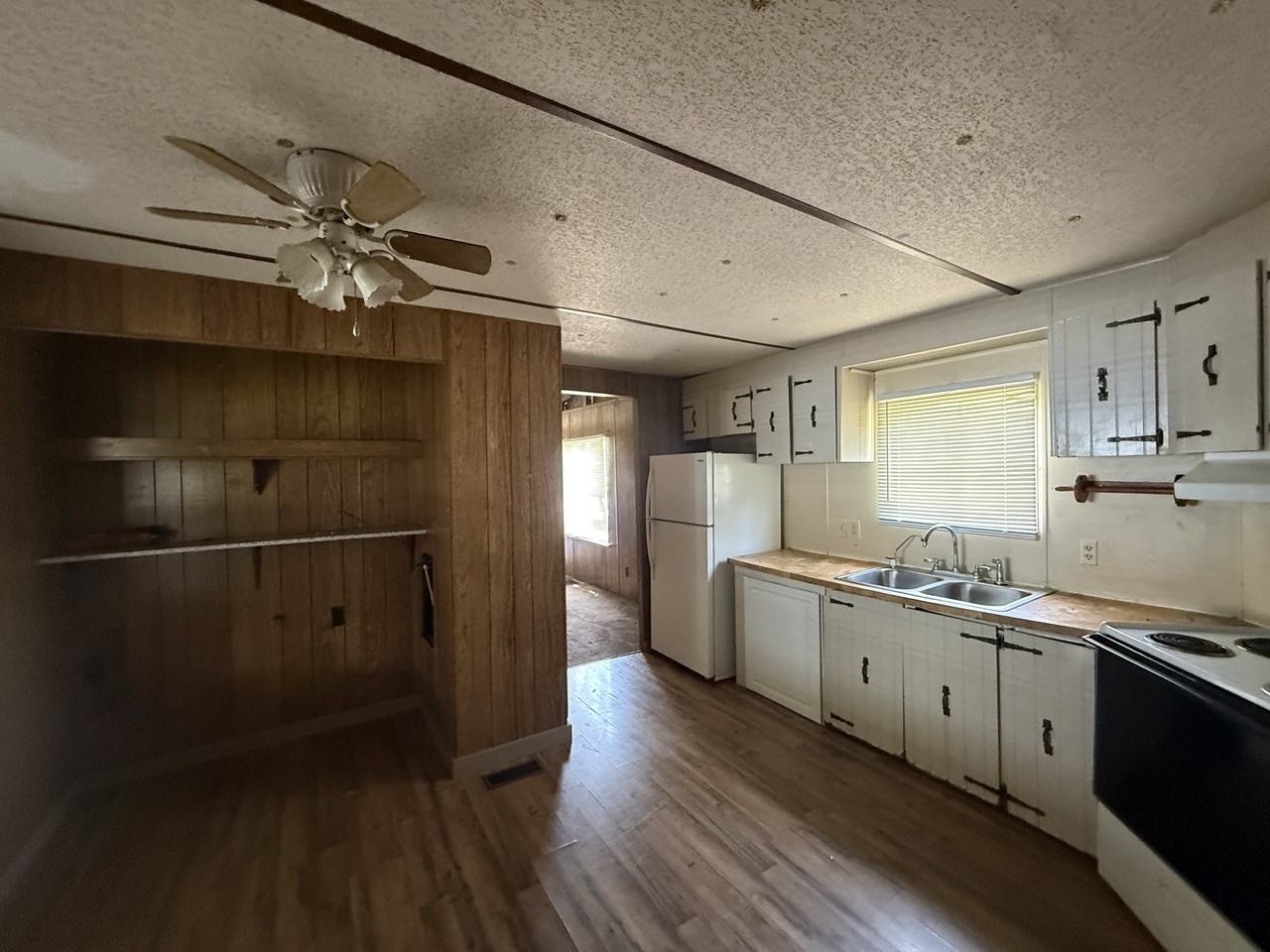 441 Willow Run Rd #1 - Photo 3 of 10