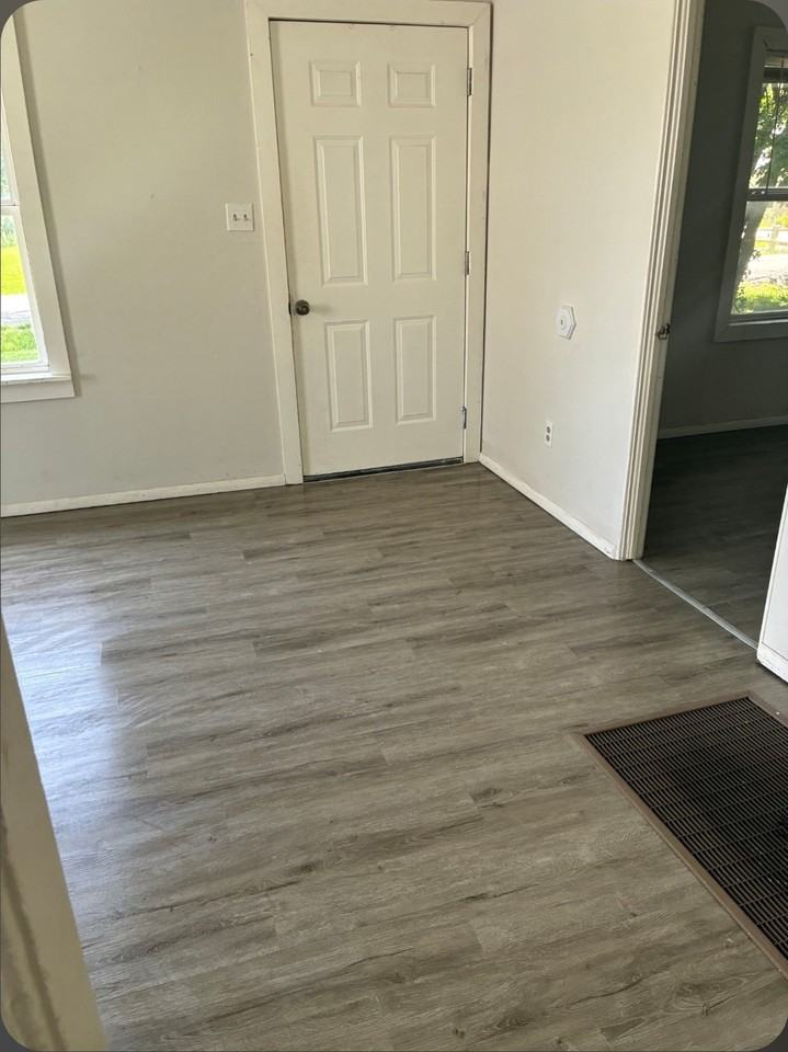 1117 Gray St #1 - Photo 2 of 5