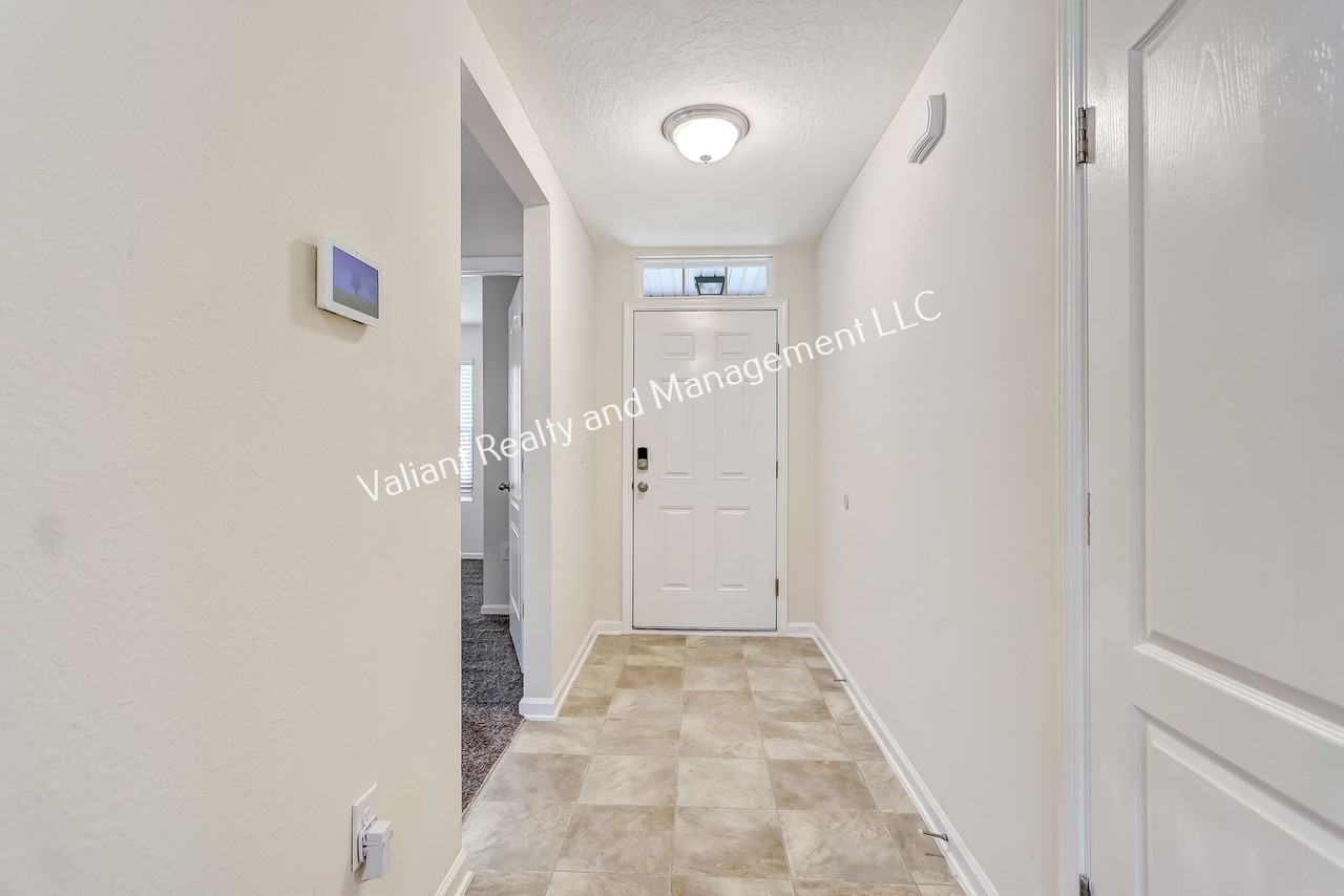 70 Cody St #1 - Photo 6 of 36