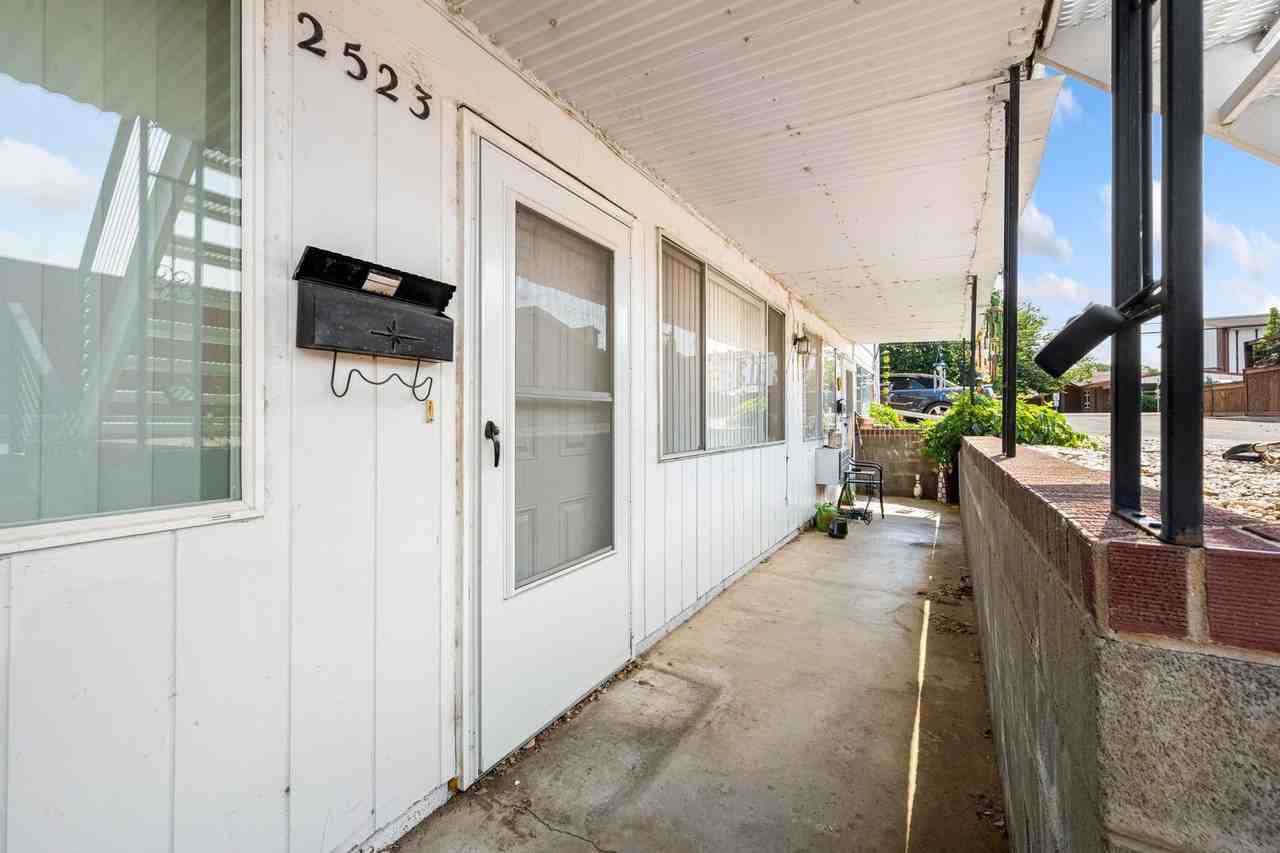 2523 N Garfield Ave - Photo 5 of 17