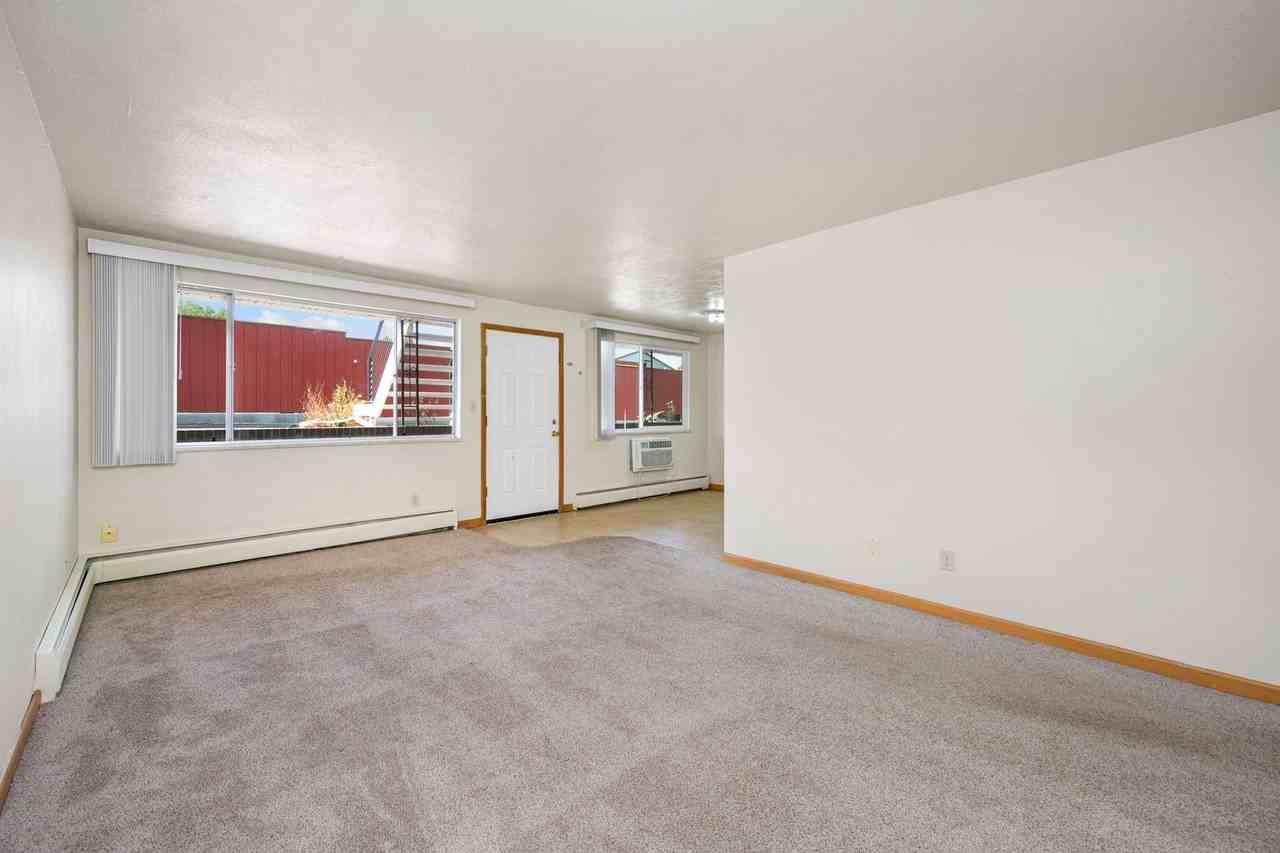 2523 N Garfield Ave - Photo 7 of 17