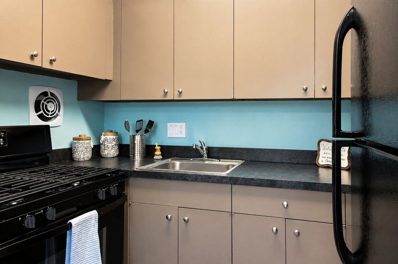 Camp Hill Plaza Apartment Homes - Photo 6 of 26