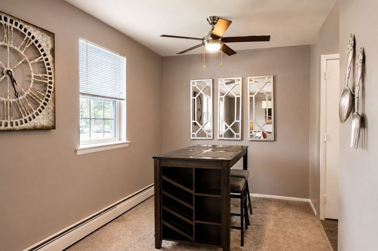 Camp Hill Plaza Apartment Homes - Photo 7 of 26