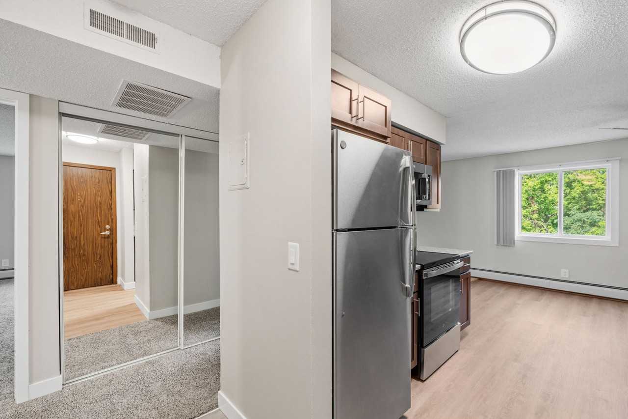 Oakwood - Photo 3 of 27