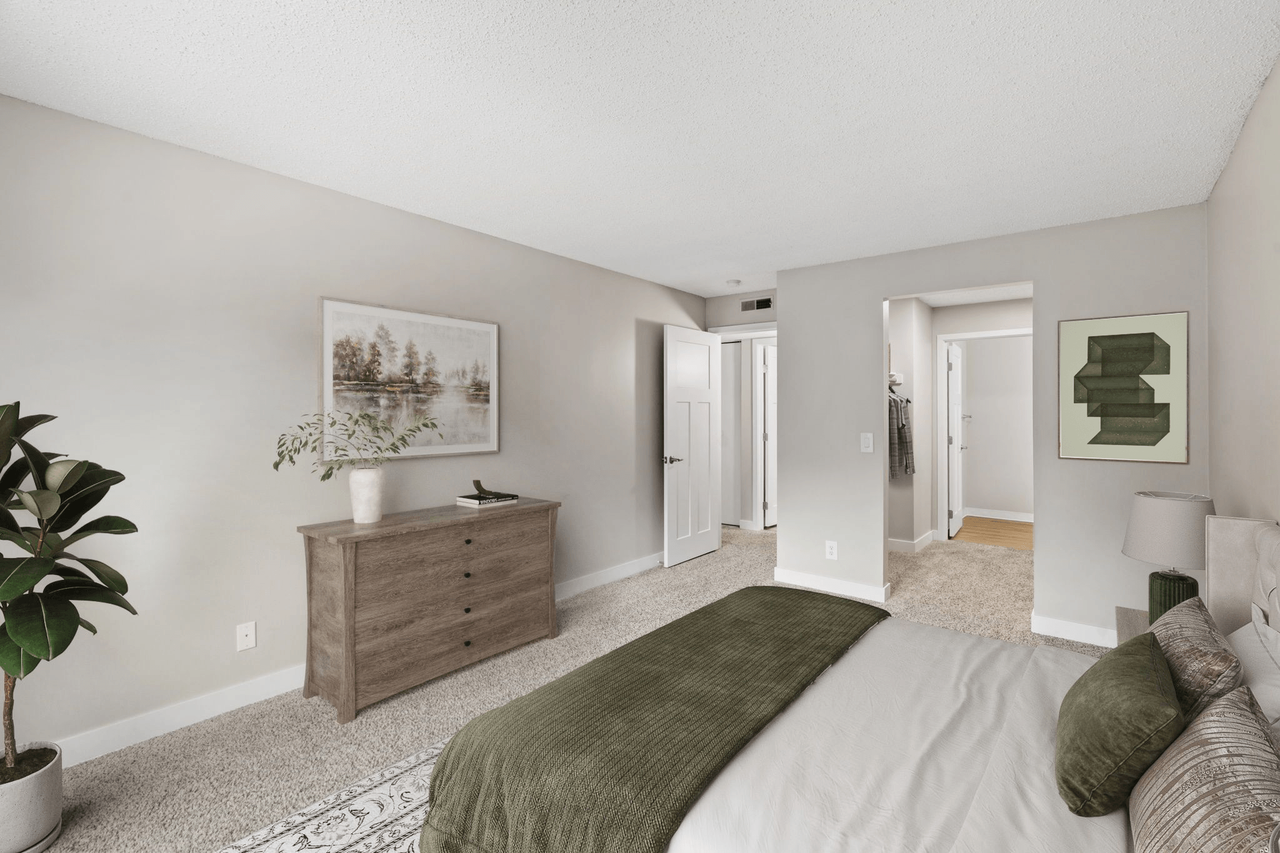 Oakwood - Photo 7 of 27