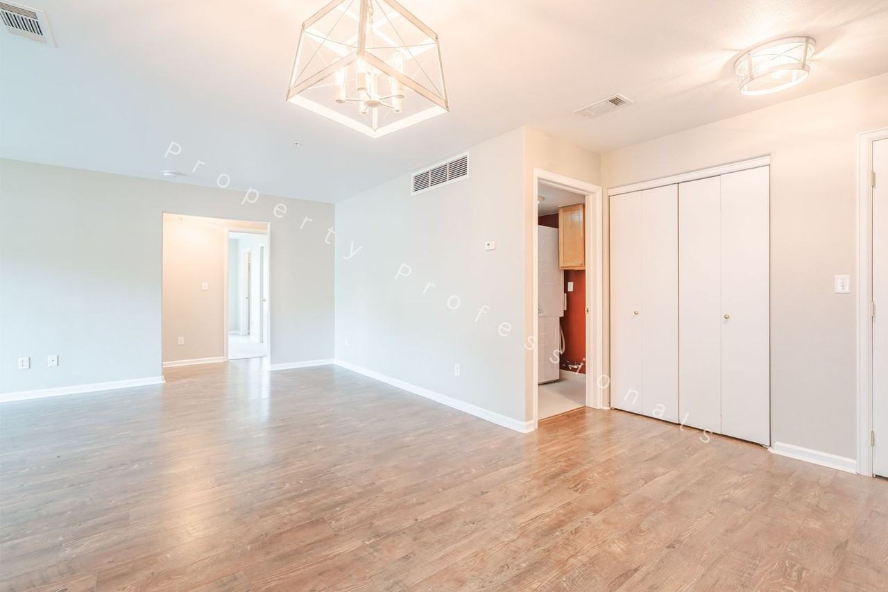 790 Castle Valley Blvd #A - Photo 3 of 16
