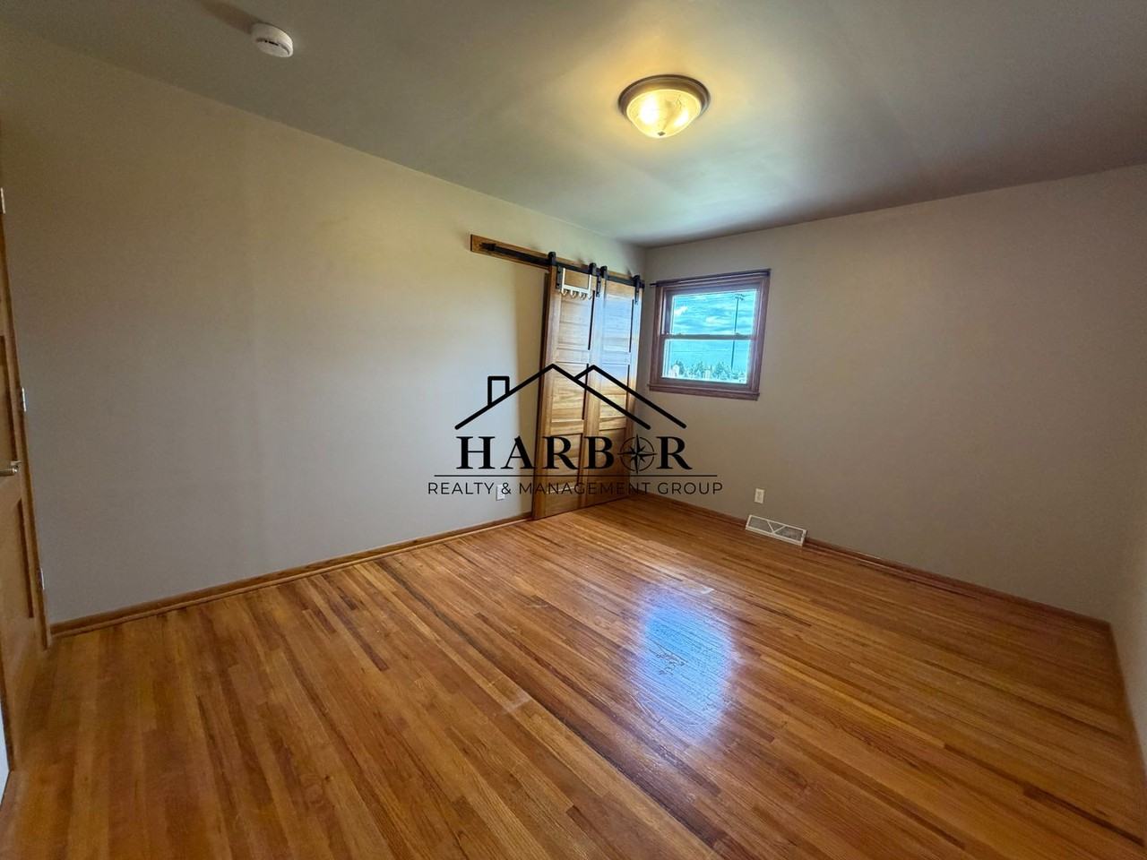 504 16th St Ne - Photo 4 of 12