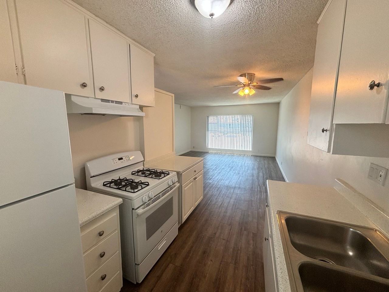 University Terrace Apartments - Photo 2 of 29