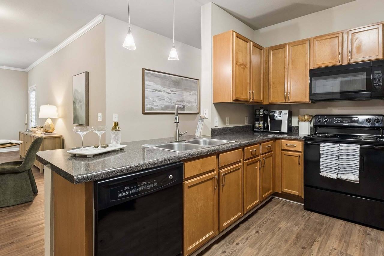 Avalon Apartments - Photo 3 of 38