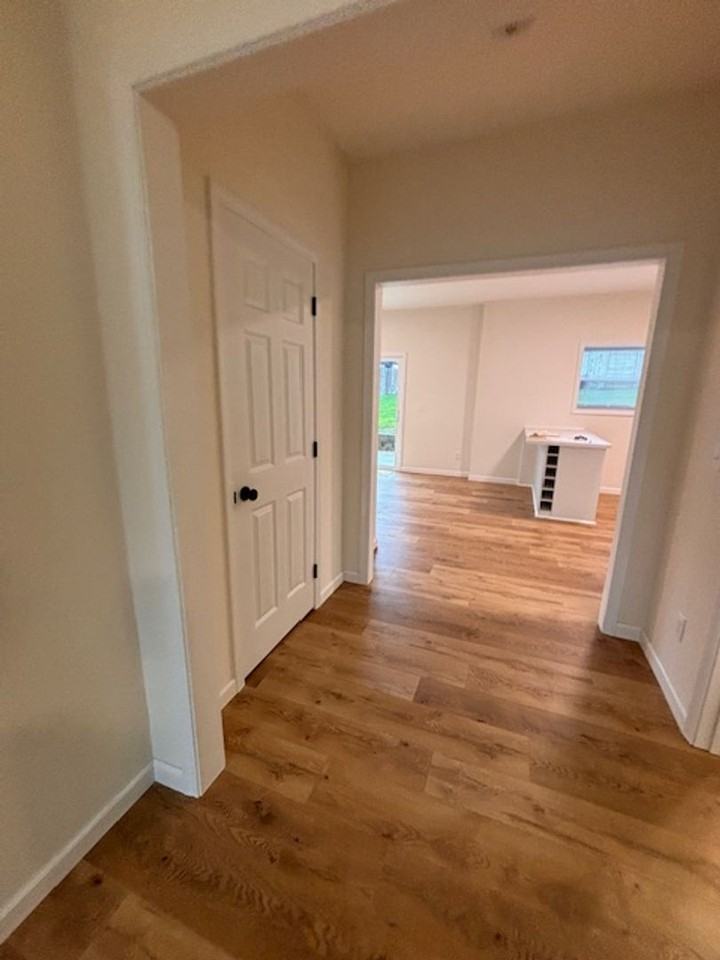 126 Alumni Dr - Photo 4 of 37