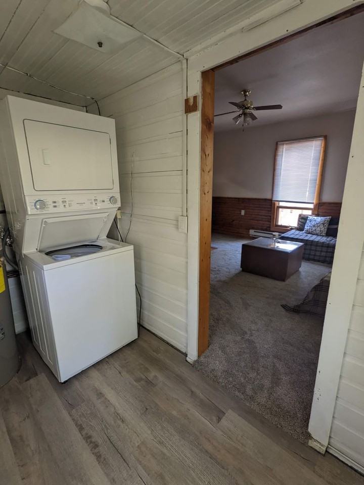 330 Myers St - Photo 5 of 6