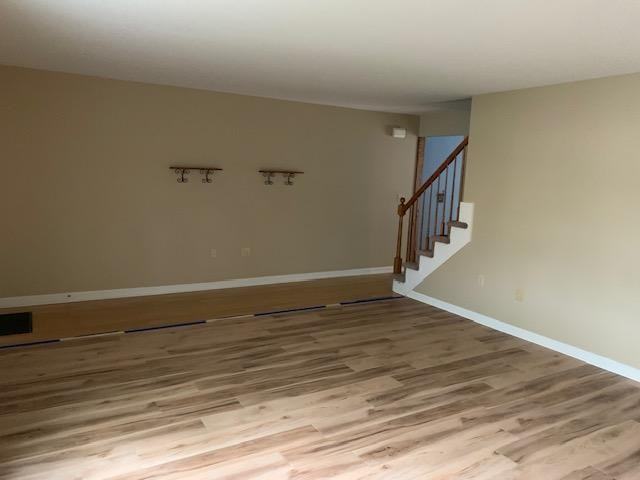 99 Lee Ann Ct - Photo 3 of 17