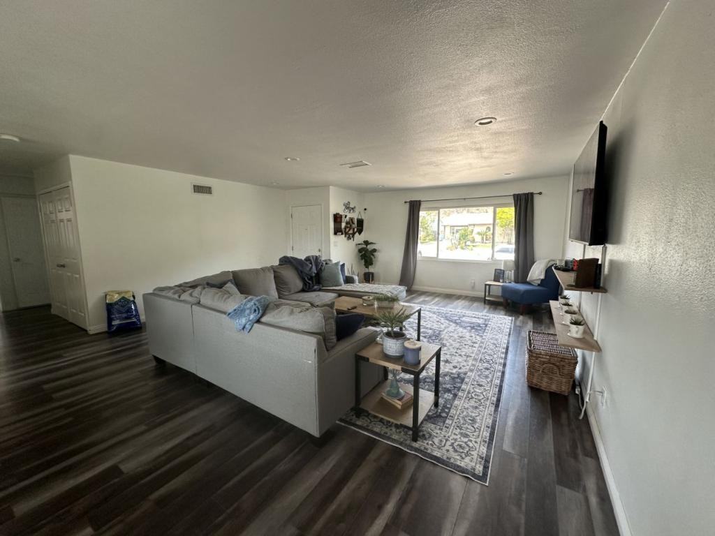 15237 Calle Juanito - Photo 2 of 9