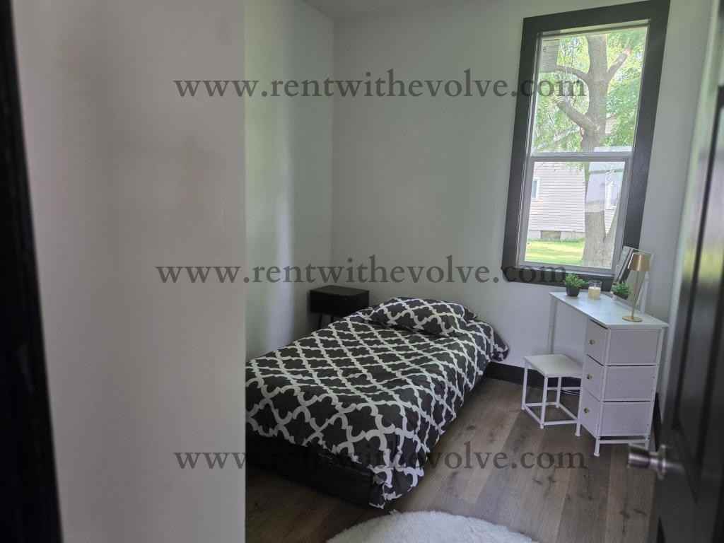 512 S West St - Photo 6 of 7