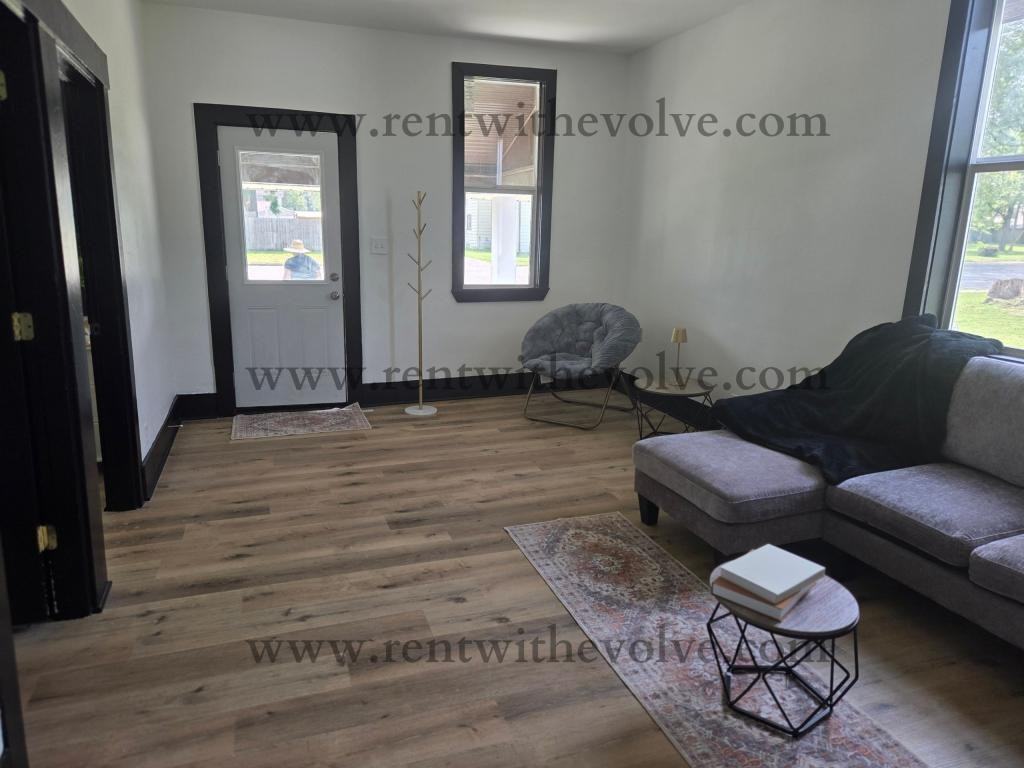 512 S West St - Photo 7 of 7