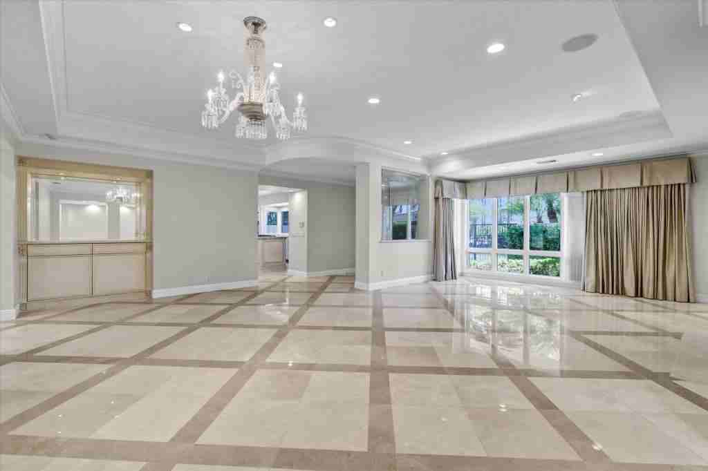 1070 Granville Dr - Photo 3 of 35