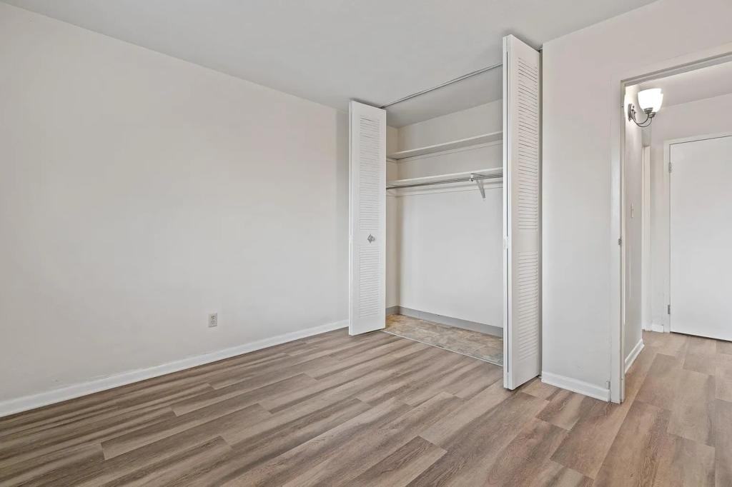 515 Riverview Dr #302 - Photo 2 of 19