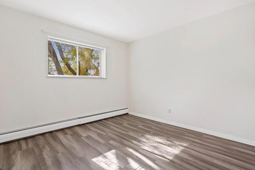 515 Riverview Dr #302 - Photo 7 of 19