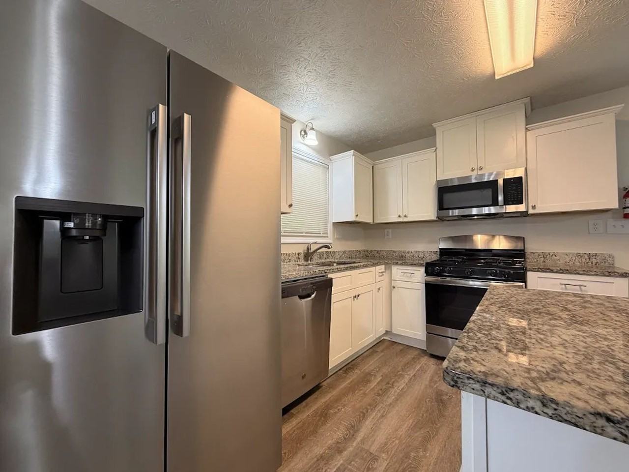7005 Lodgepole Dr - Photo 3 of 11