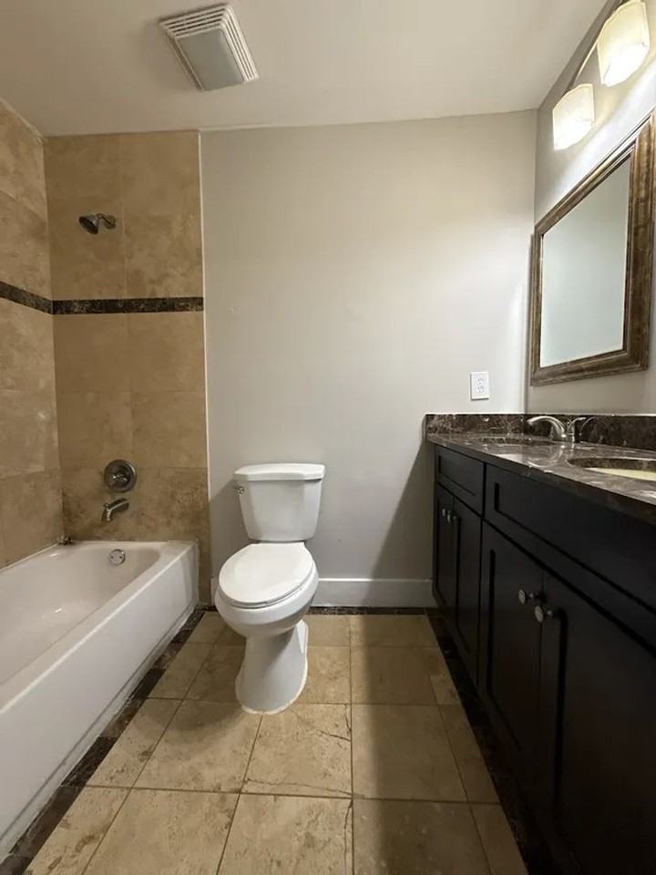 2578 Rockcliff Rd Se - Photo 7 of 10