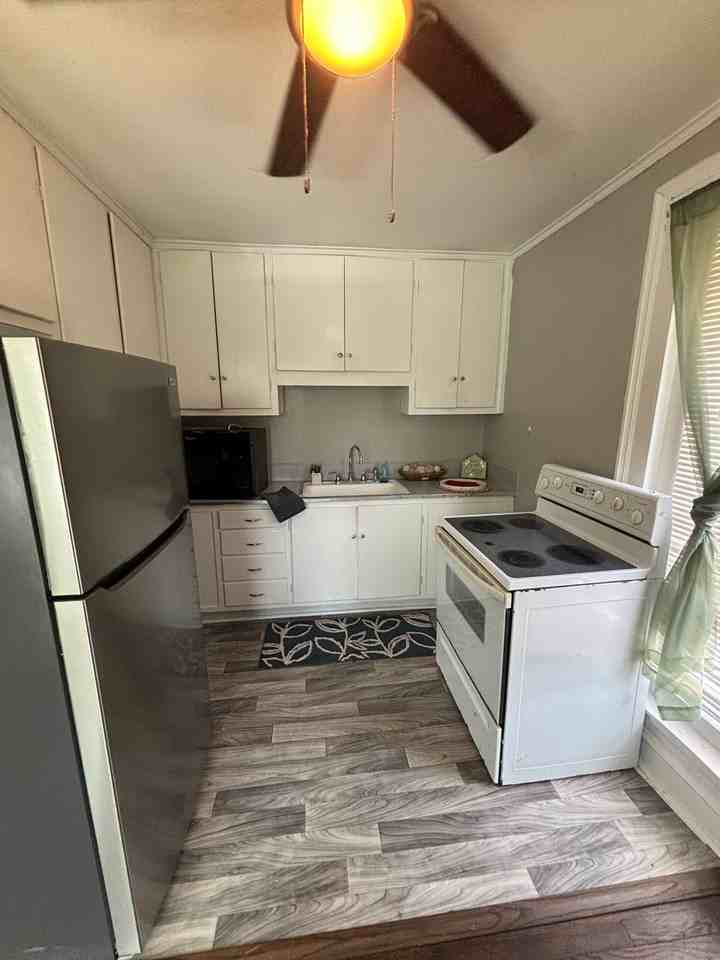 1114 S Aspen - Photo 3 of 48