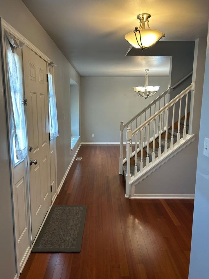 9765 S Rustic Pl - Photo 3 of 25