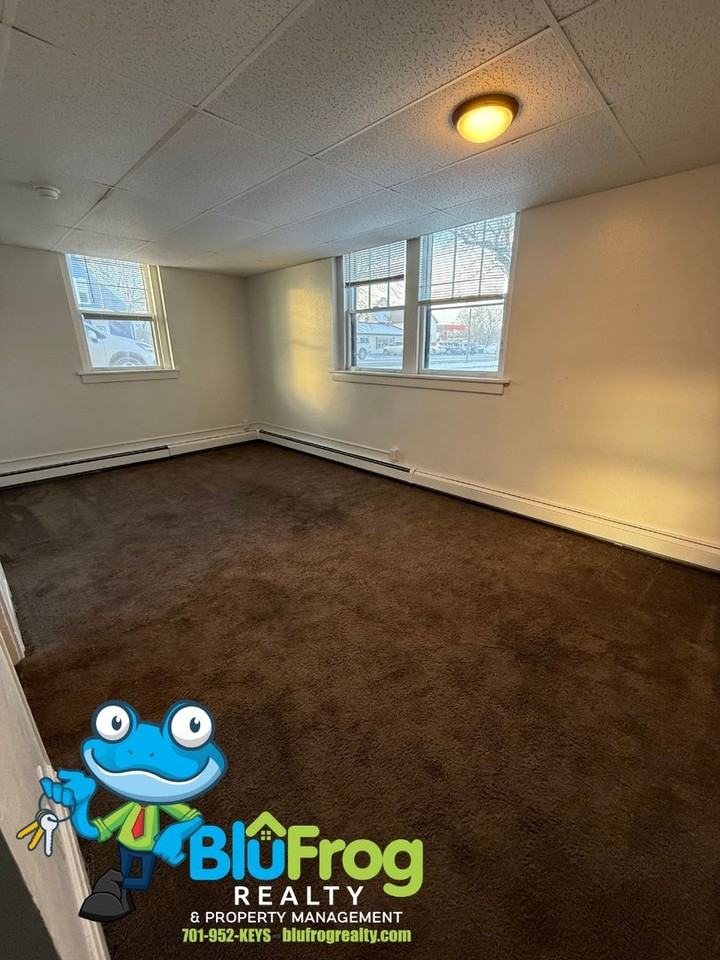 402 2nd Ave Nw #101 - Photo 2 of 9