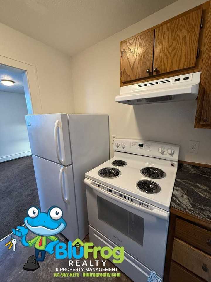 402 2nd Ave Nw #101 - Photo 6 of 9