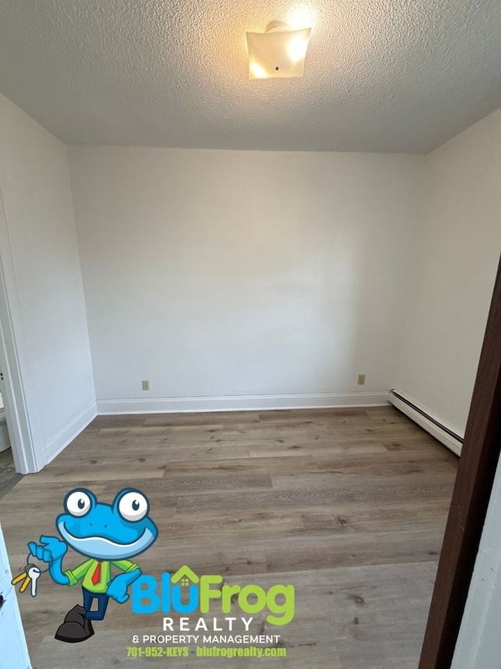 402 2nd Ave Nw #211 - Photo 3 of 8