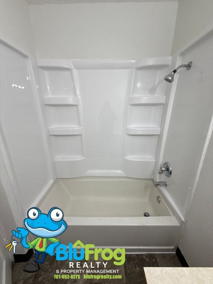 402 2nd Ave Nw #211 - Photo 6 of 8
