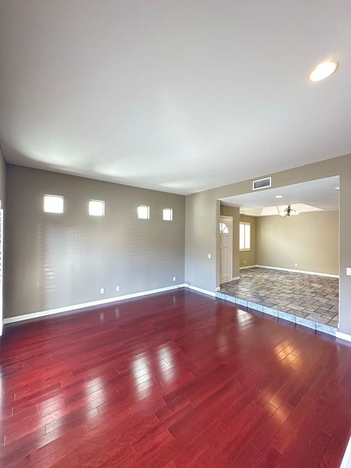 220 15th St - Photo 4 of 30
