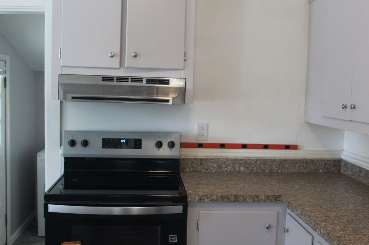 209 W Frederick St - Photo 7 of 50