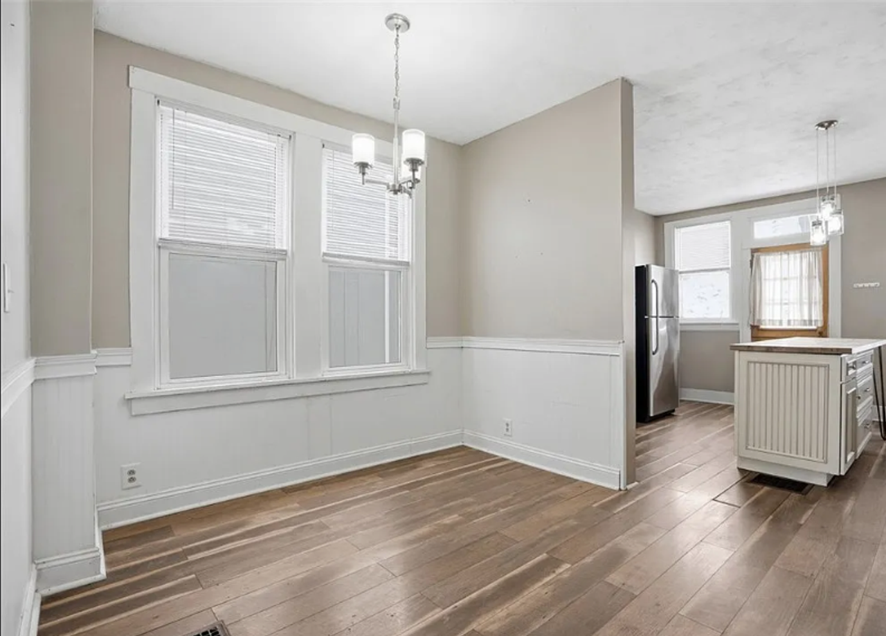 233 Edith St - Photo 5 of 17